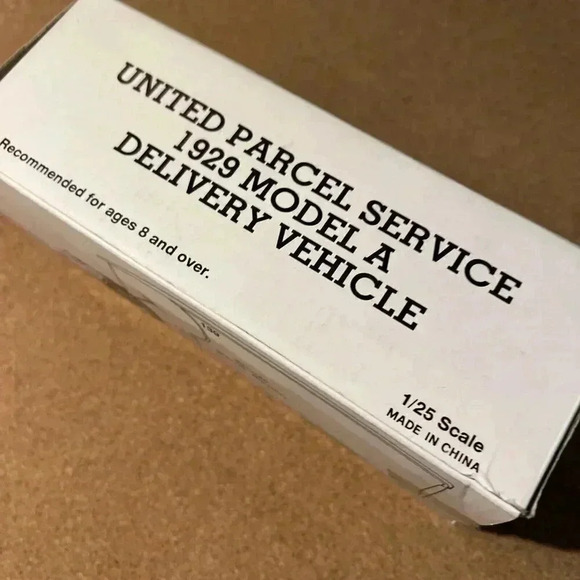 Vintage 1929 Ford UPS Limited Edition Model A Delivery Vehicle - Picture 8 of 11